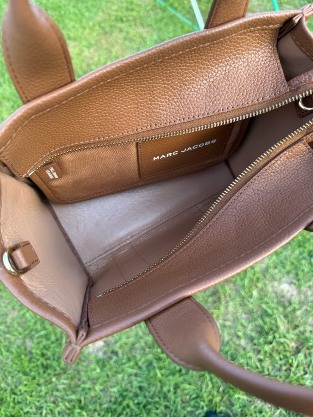 Marc Jacobs Brown The Tote Bag -Small - Picture 9 of 15